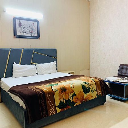 Royal Fort Executive Hotel Gulberg Lahore Exterior foto