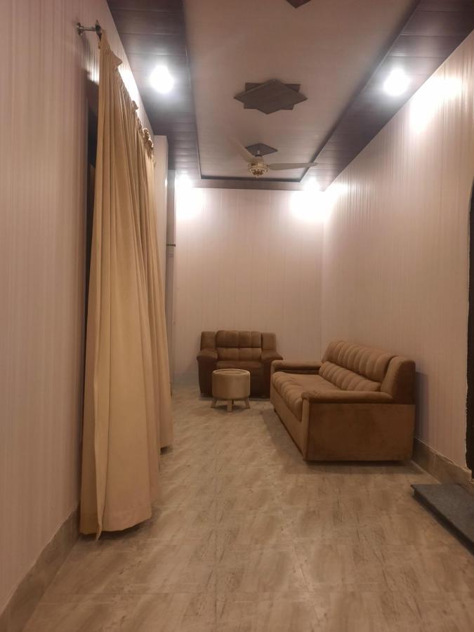 Royal Fort Executive Hotel Gulberg Lahore Exterior foto