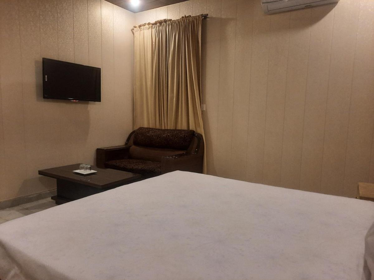 Royal Fort Executive Hotel Gulberg Lahore Exterior foto