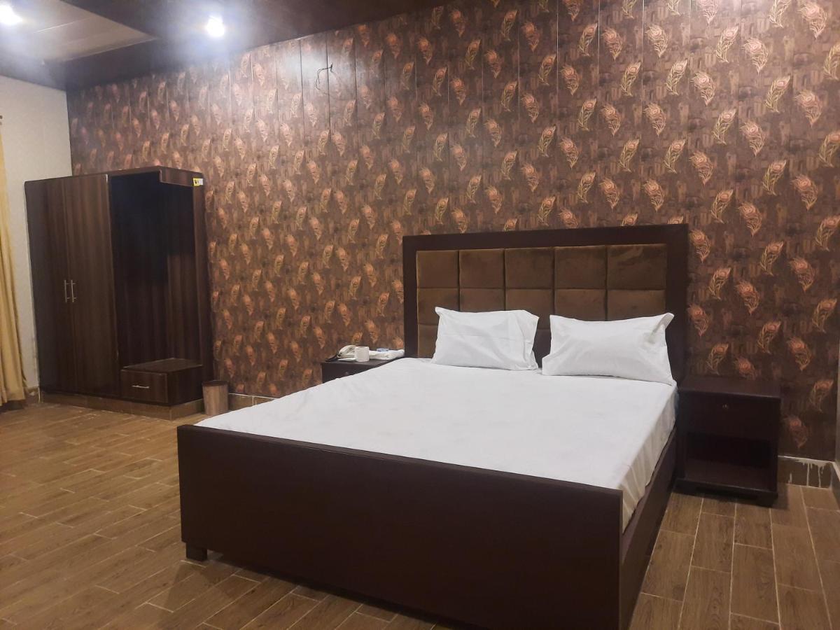 Royal Fort Executive Hotel Gulberg Lahore Exterior foto