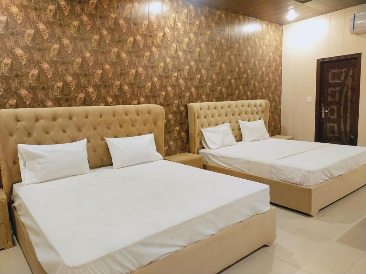 Royal Fort Executive Hotel Gulberg Lahore Quarto foto