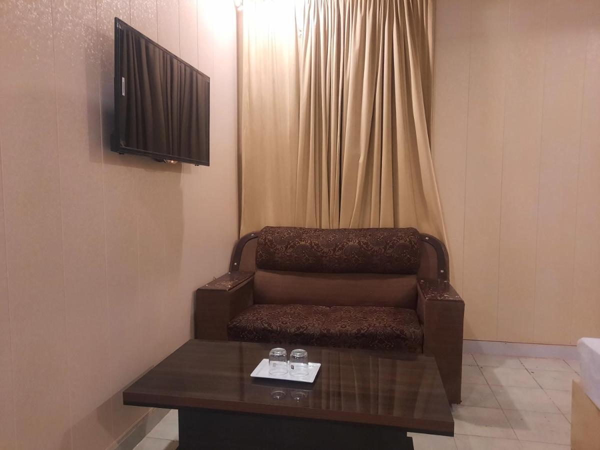 Royal Fort Executive Hotel Gulberg Lahore Quarto foto