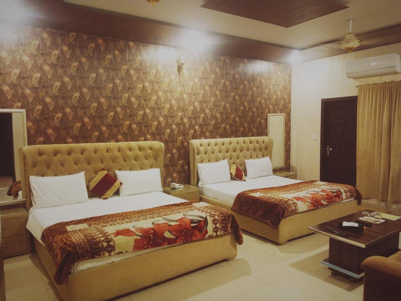 Royal Fort Executive Hotel Gulberg Lahore Exterior foto