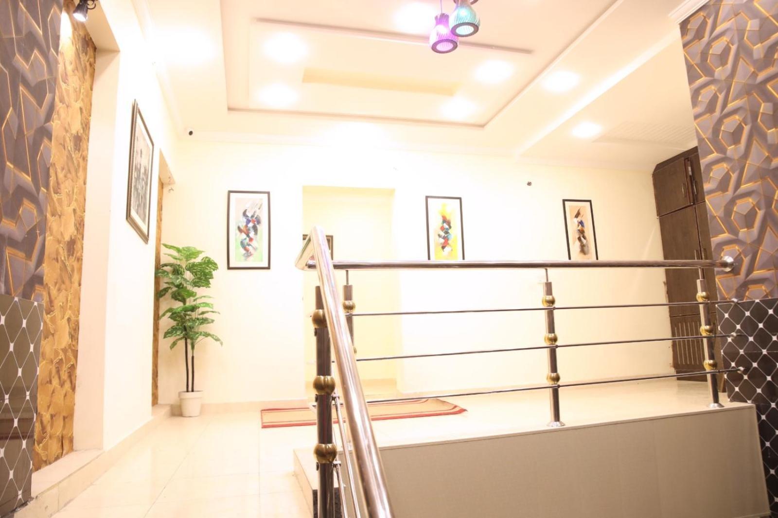 Royal Fort Executive Hotel Gulberg Lahore Exterior foto