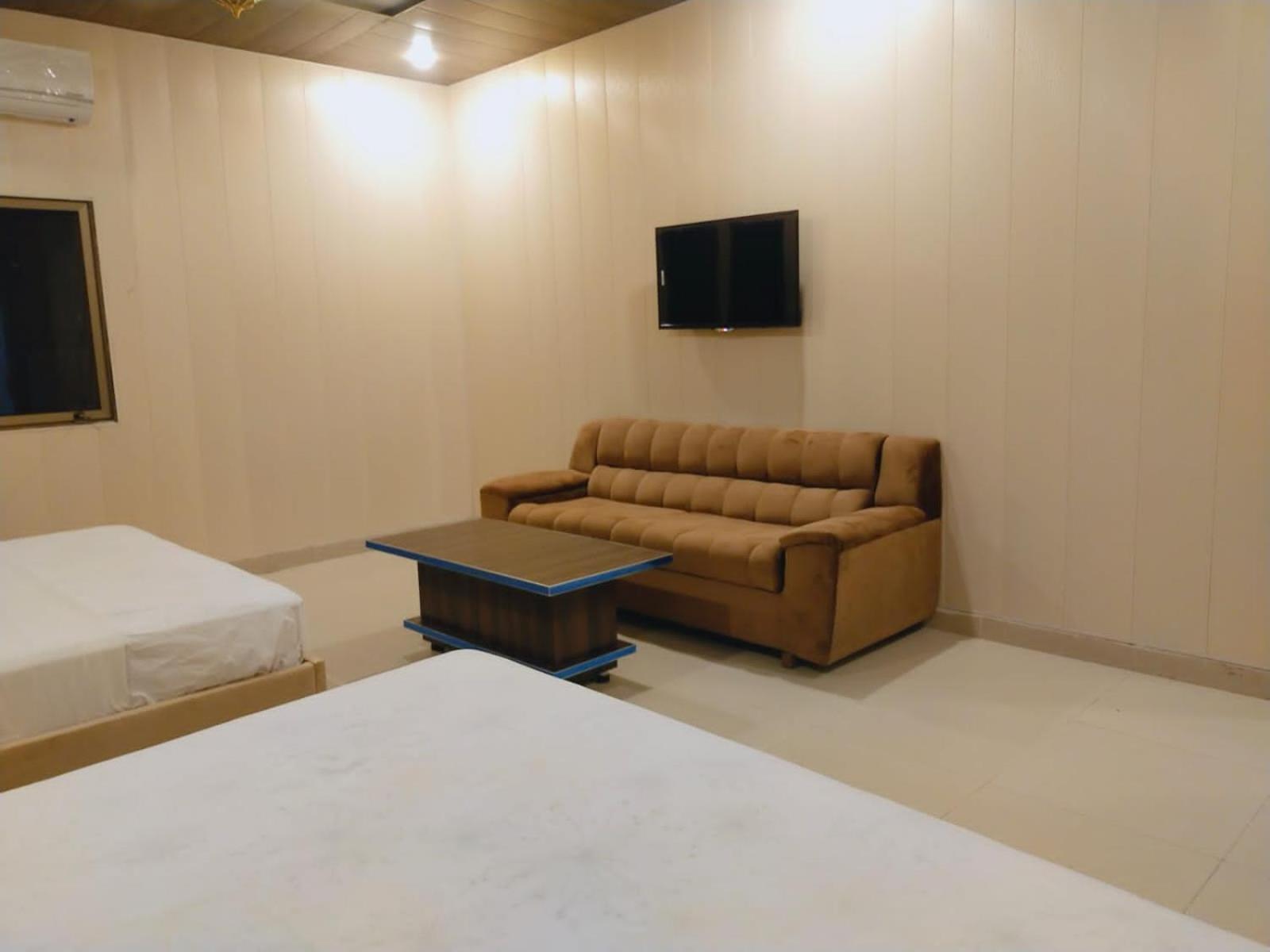 Royal Fort Executive Hotel Gulberg Lahore Quarto foto