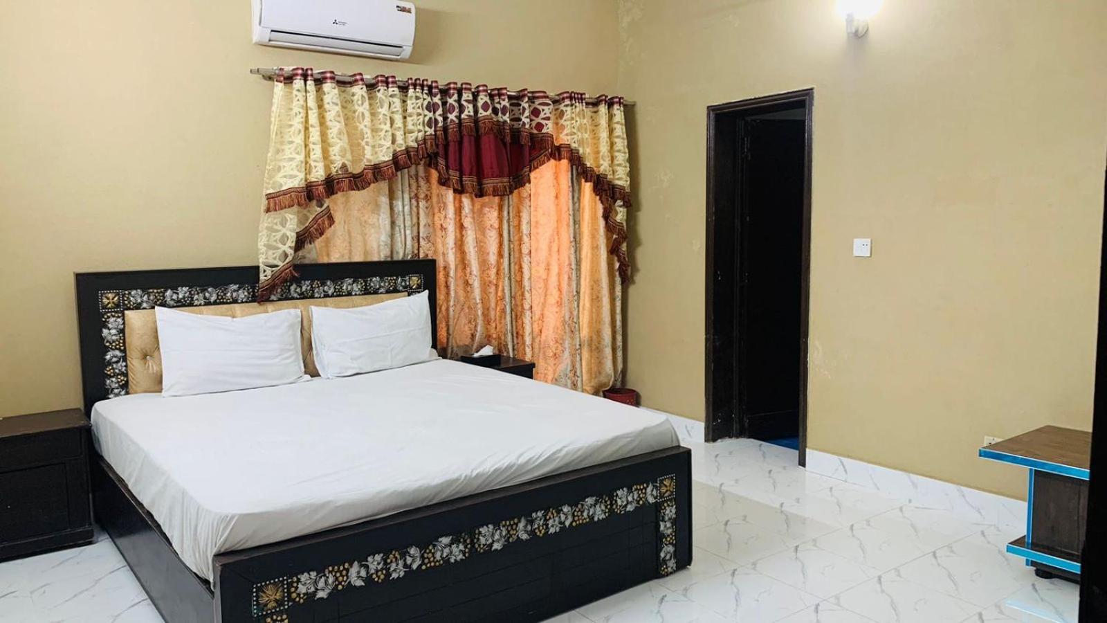 Royal Fort Executive Hotel Gulberg Lahore Exterior foto