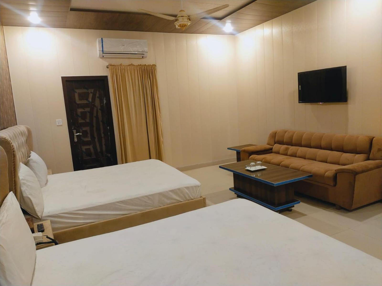 Royal Fort Executive Hotel Gulberg Lahore Quarto foto